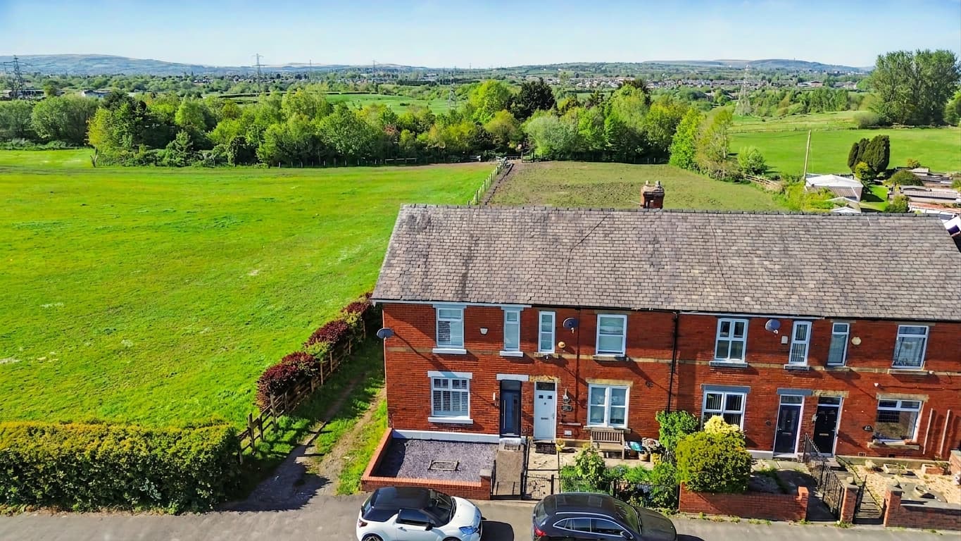 Ringley Road West, Radcliffe, M26