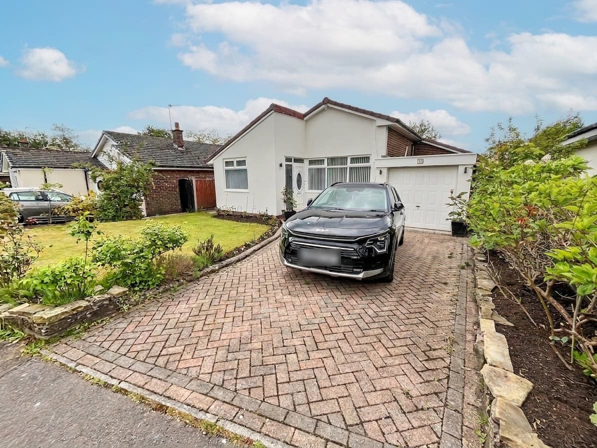Pole Lane, Bury, BL9