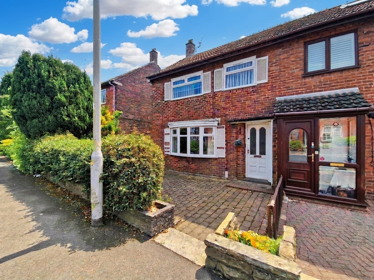 Ringley Road West, Radcliffe, M26