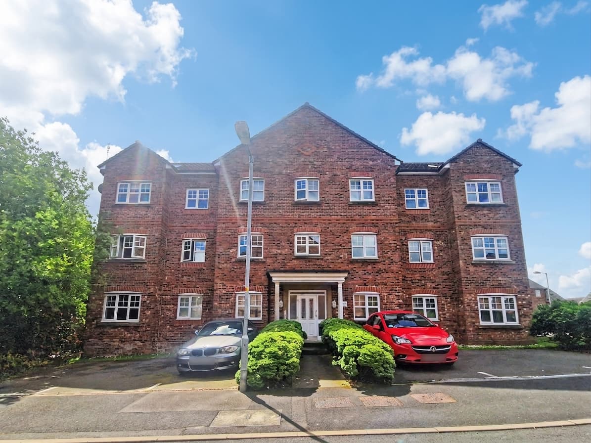 Fernbeck Close, Farnworth, BL4