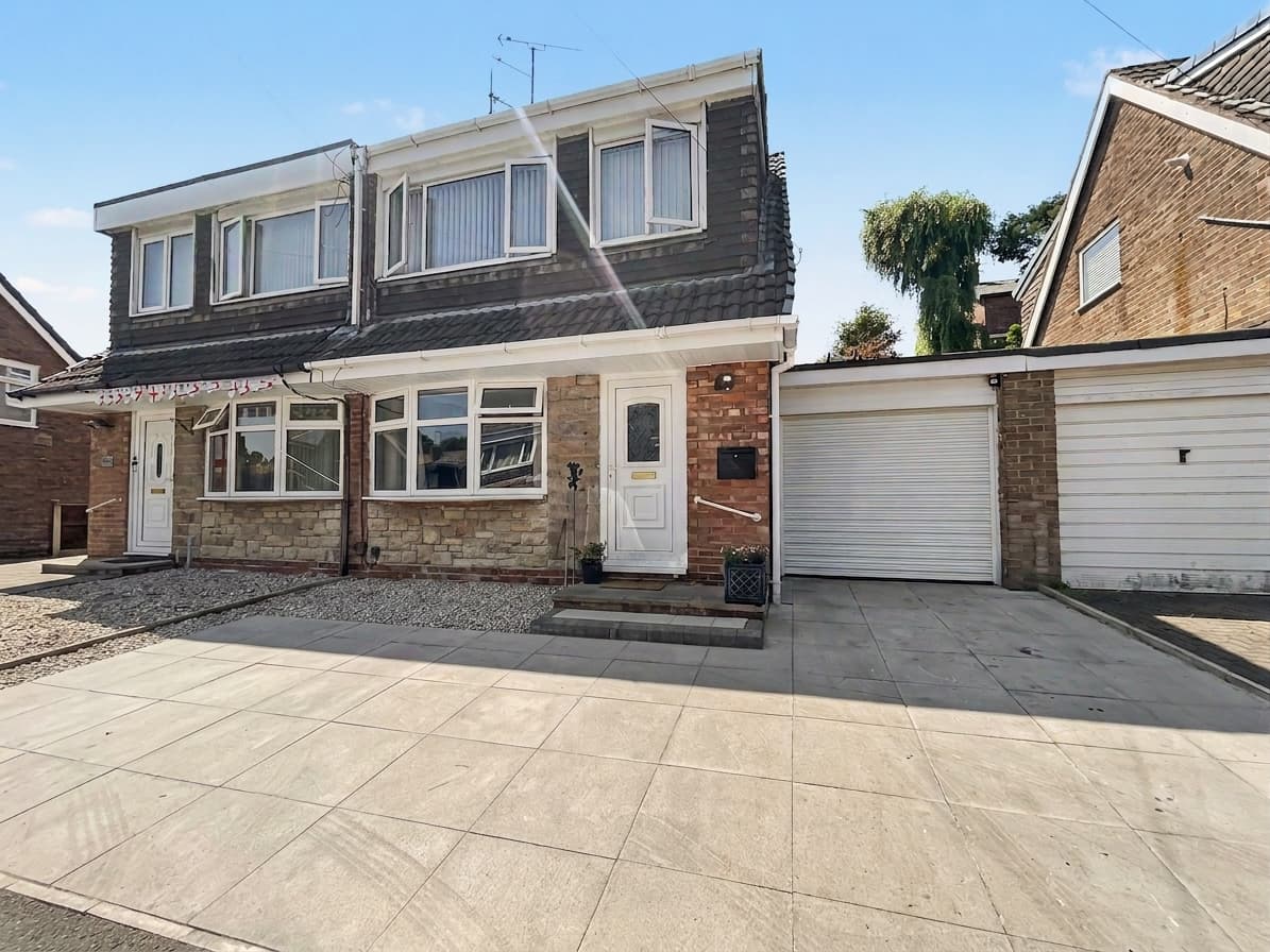 Nuttall Avenue, Whitefield, M45