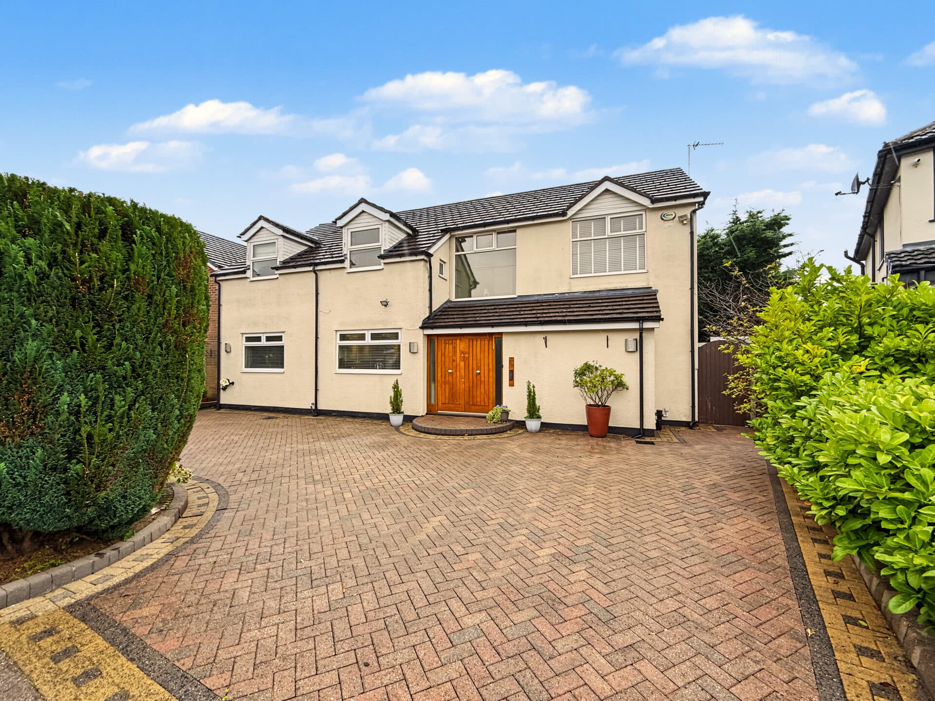 Ferndale Avenue, Whitefield, M45
